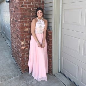 Meet your Posher, Alicia