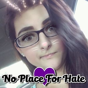 Meet your Posher, Delles