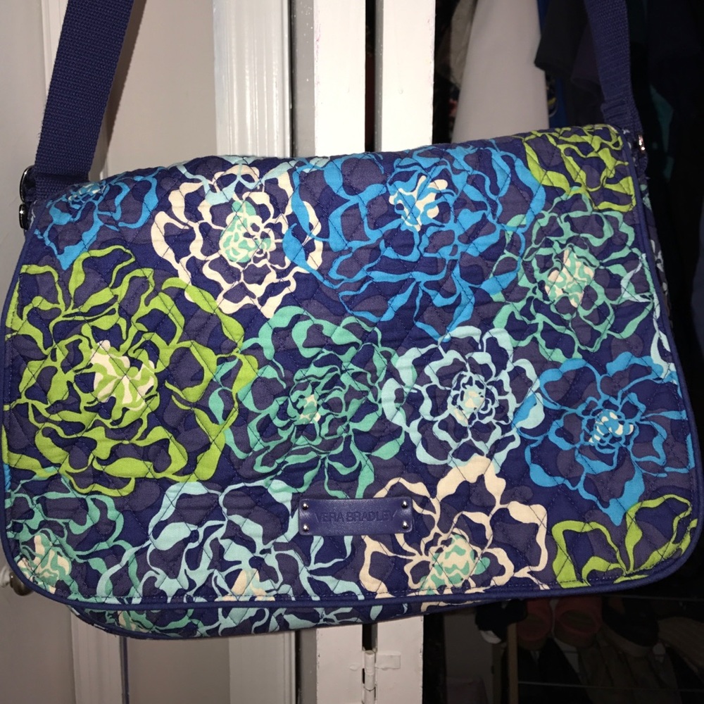 Vera Bradley messenger bag!