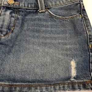 Hollister Mini Skirt Light Wash Distressed Sz 1