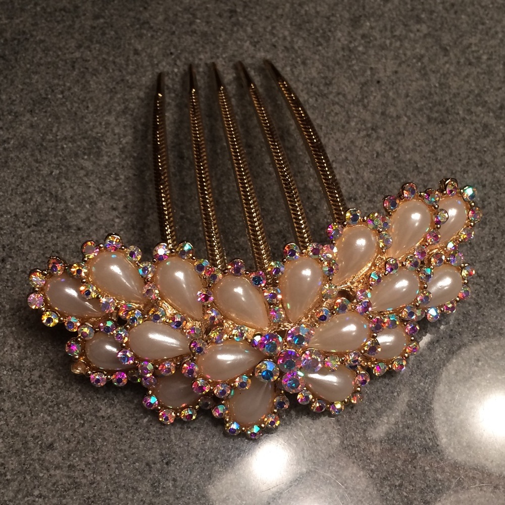 White Pearl Hair Combs