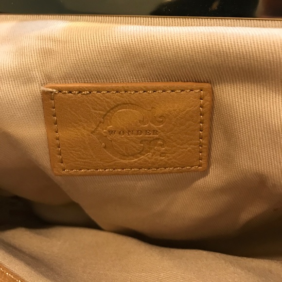 CWonder Clutch - Picture 2 of 3