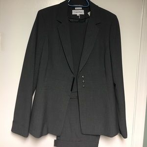 Make an offer on this Calvin Klein women's suit!!