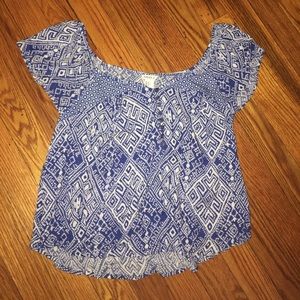 Geometric white and blue top