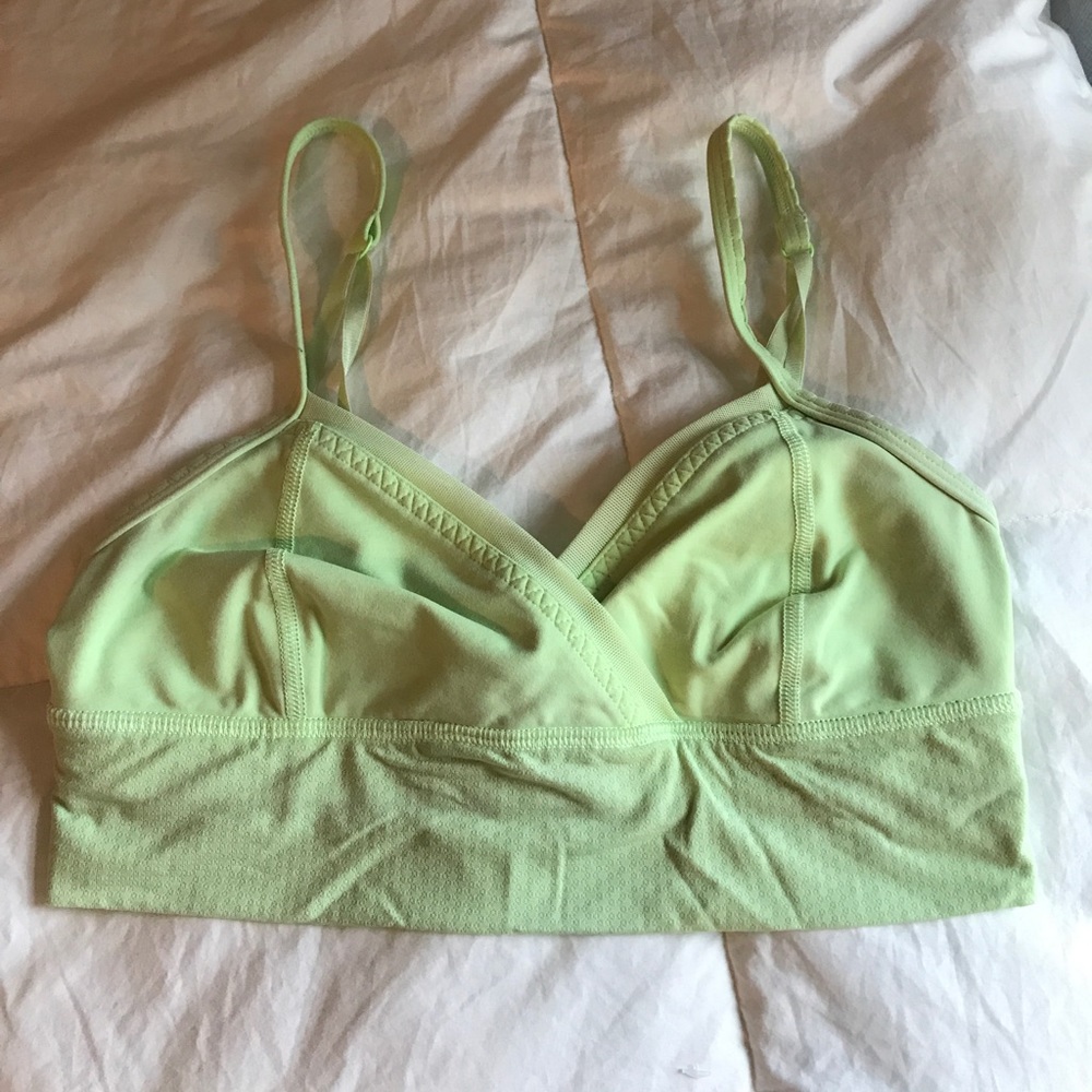 Lululemon bra