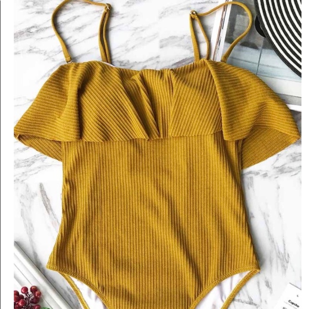 NWT Cupshe Yellow Bathing Suit- Large