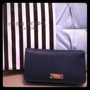 Henri Bendel wallet