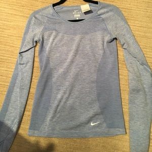 Nike top