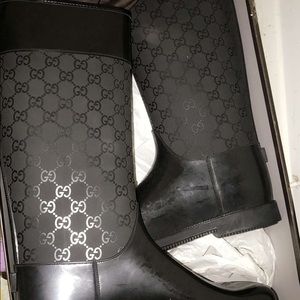 Gucci rain boots size 41