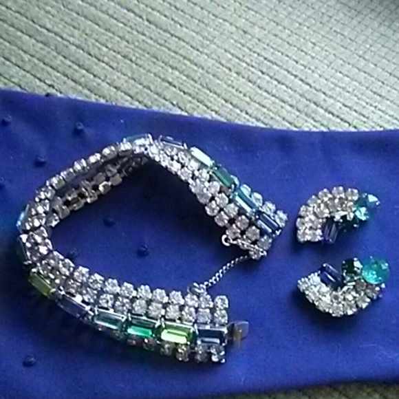 Vintage Rhinestone Bracelet & Clip Earrings - Picture 2 of 3