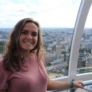 Meet your Posher, Olivia