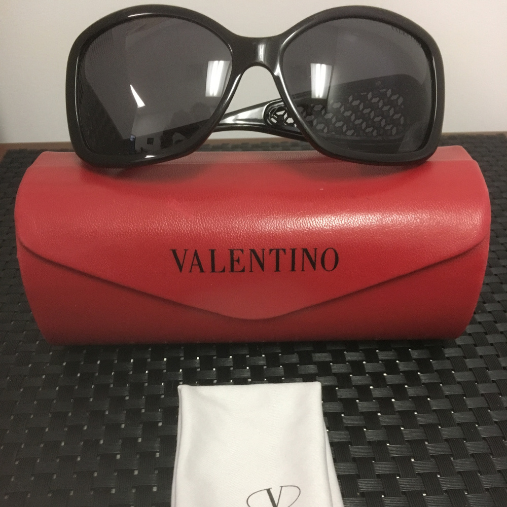 AUTHENTIC Valentino Glasses