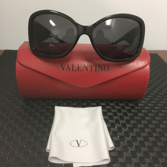 AUTHENTIC Valentino Glasses