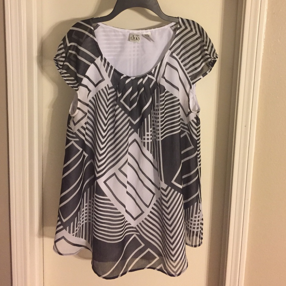 Black & White Maternity Top
