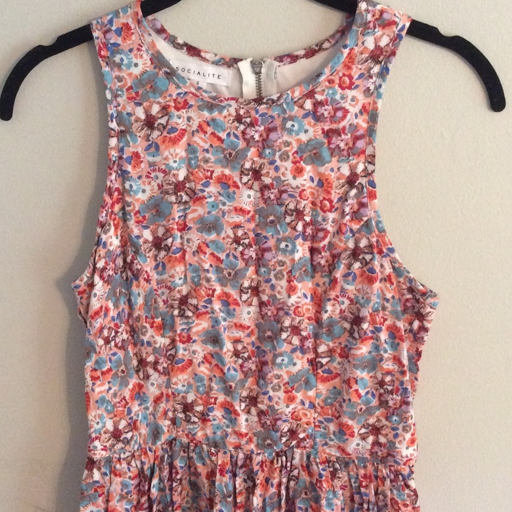 Socialite Floral Pattern Sleeveless Dress Sz. S