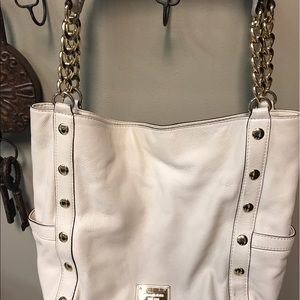 Michael kors large handbags gently used
