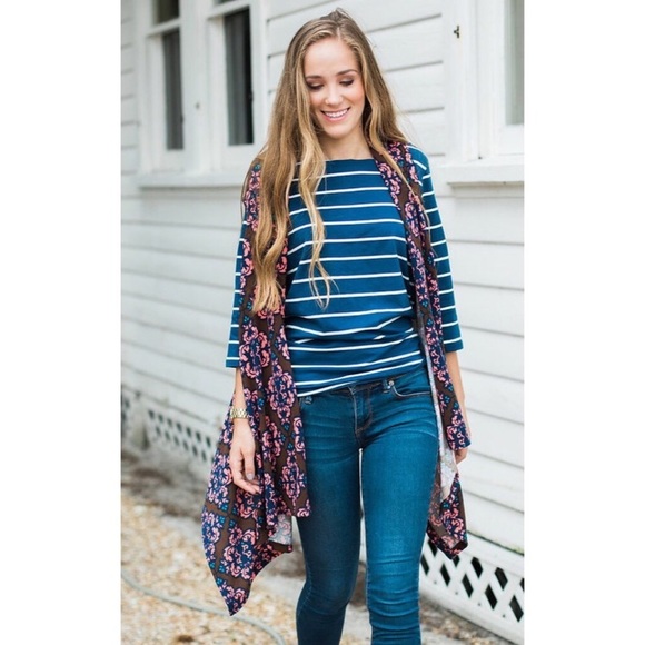 πΏ Open Front Vest/SCARF πΏ - Picture 3 of 9