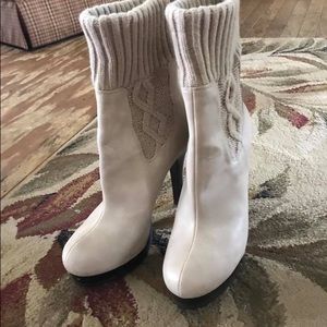 Jennifer Lopez Ivory Boots Brand New Never Worn