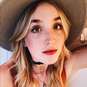 Meet your Posher, Tori