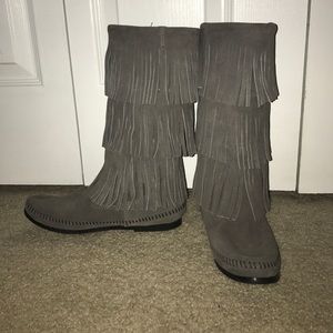 Minnetonka fringe boots