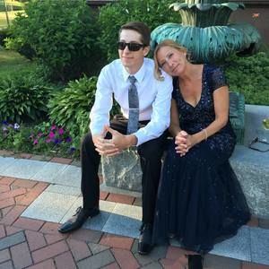 Meet your Posher, Elaine