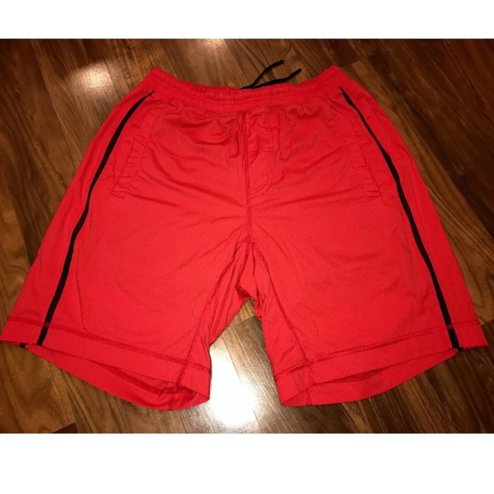 Lululemon Pacebreaker Shorts - Medium 9" w/ liner