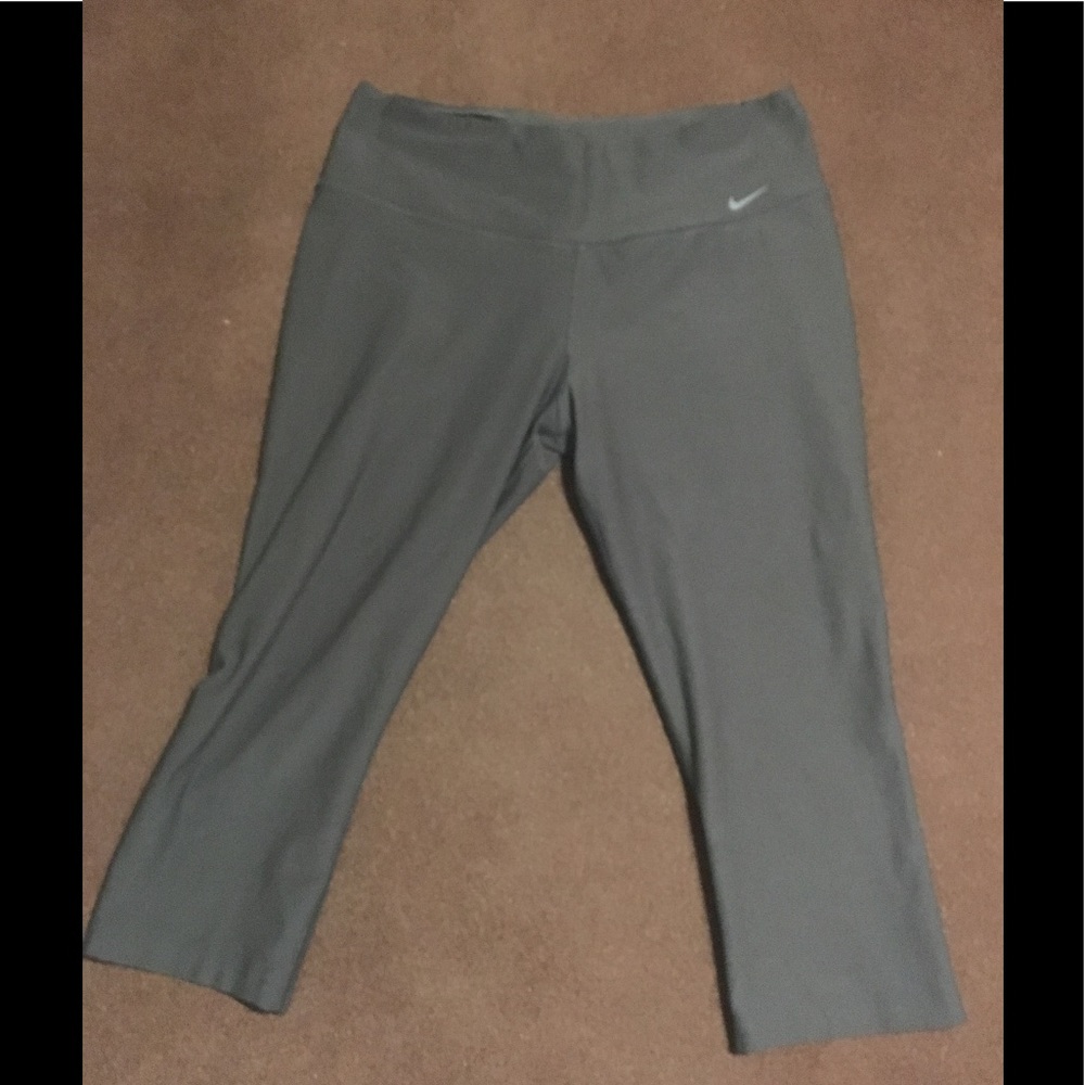Nike legendary capris