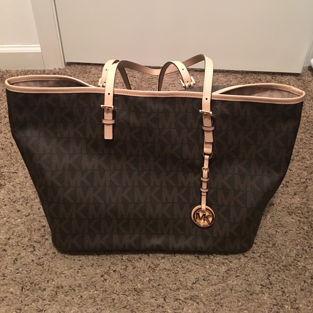 ‼️SOLD‼️ Michael Kors jet set travel tote