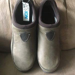 Lands End Mens slip on Leather loafer