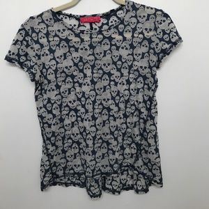 skull printed tshirt