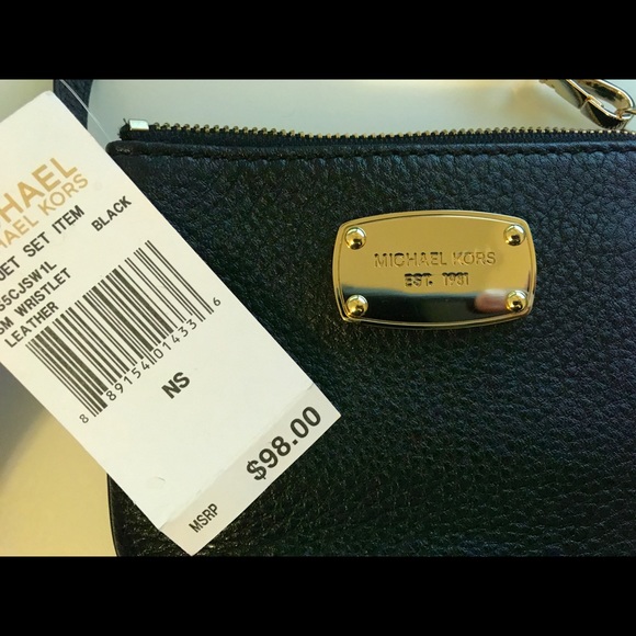 Michael Kors wristlet - Picture 4 of 4