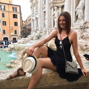 Meet your Posher, Iolanda