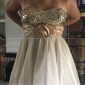 Homecoming dress size 9