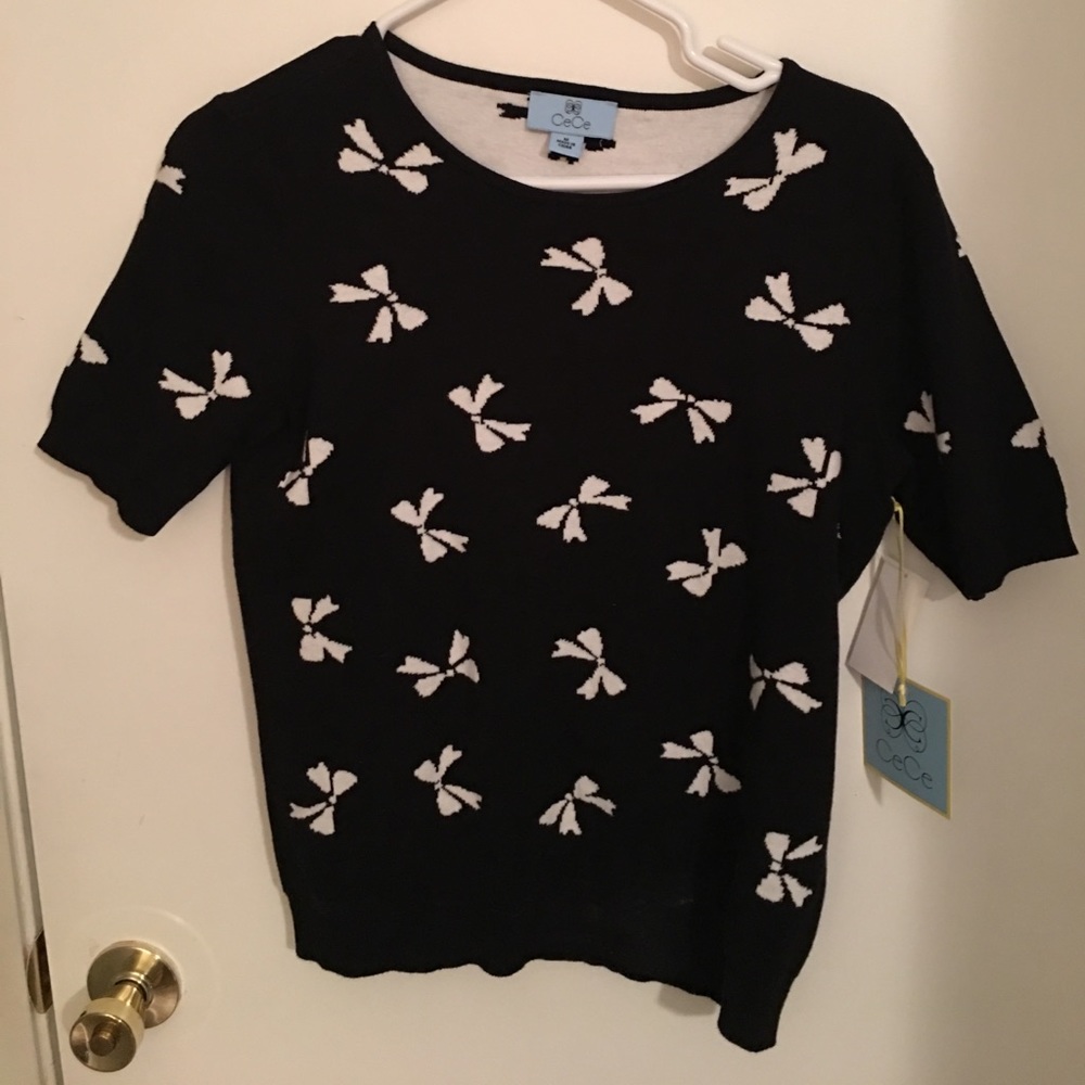 Black and white Bow sweater