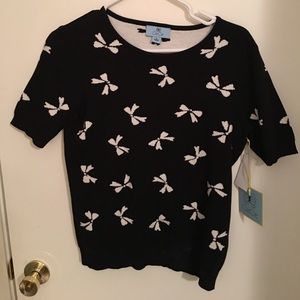 Black and white Bow sweater