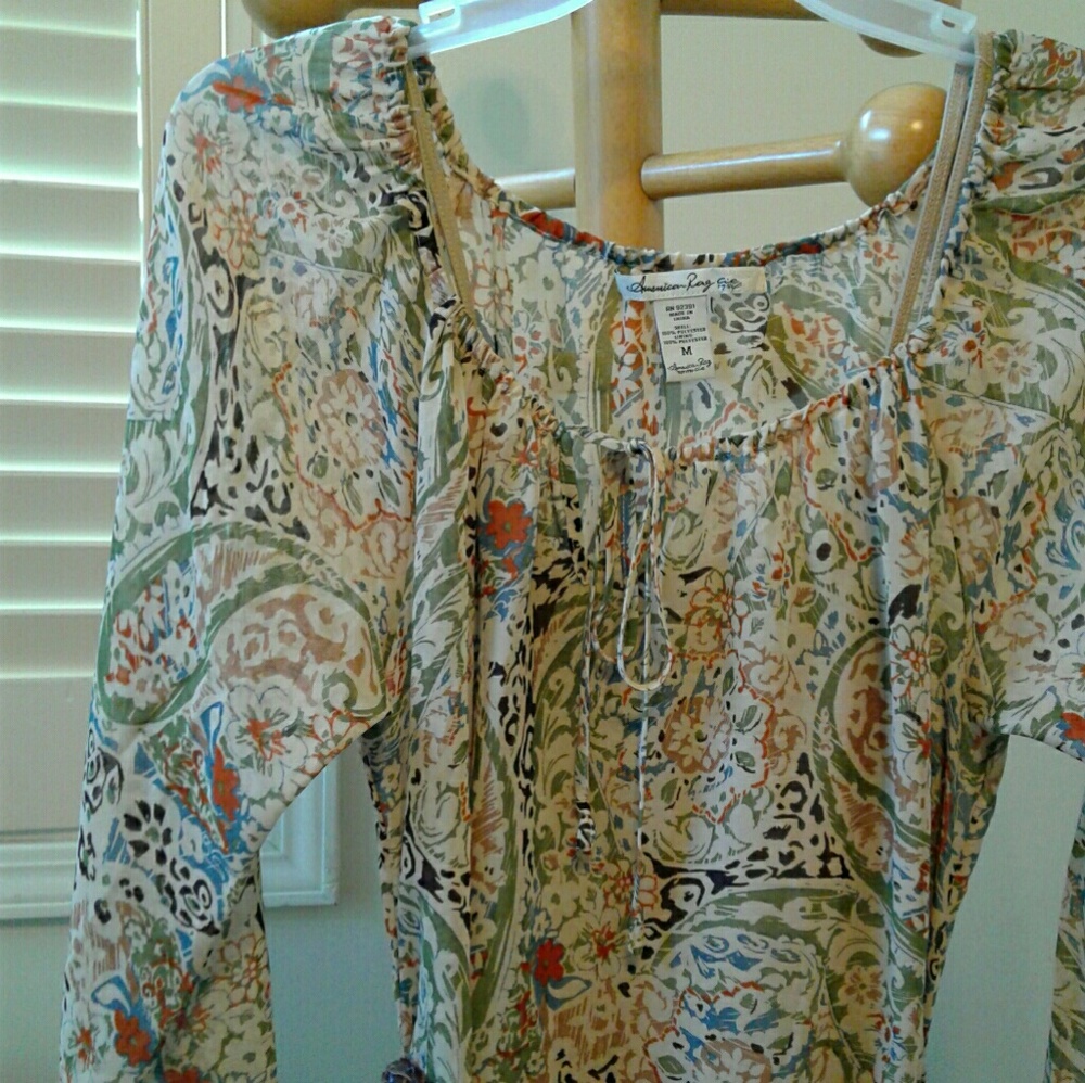 Woman's Dress - Picture 2 of 8