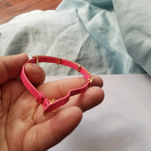 *sold* - Picture 3 of 3