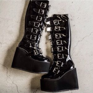 Demonia Swing 815 Platform Boots