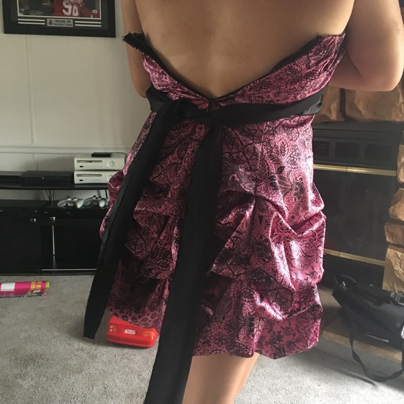 Homecoming dress size 9 - Picture 2 of 2