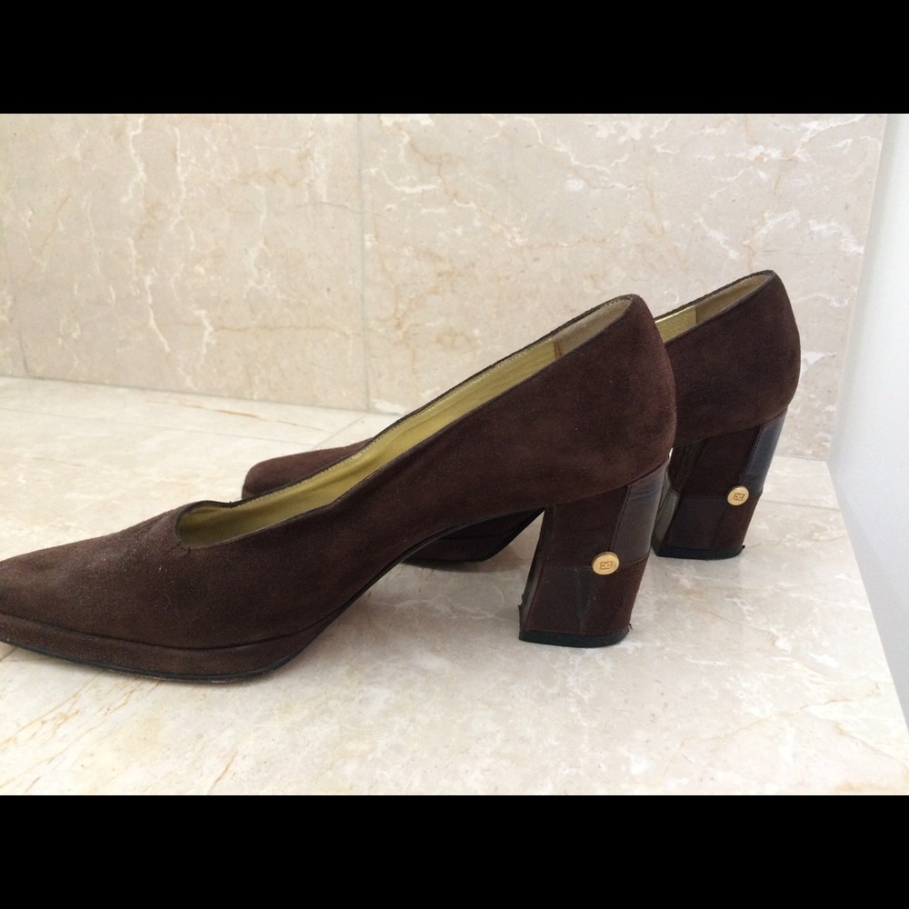 Used Escada shoes