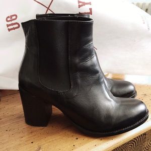 To Be Announced Ten20 NS Chelsea Boots