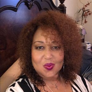 Meet your Posher, Deborah