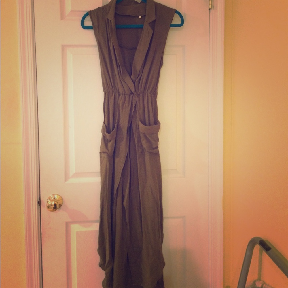 Army green pocket dress