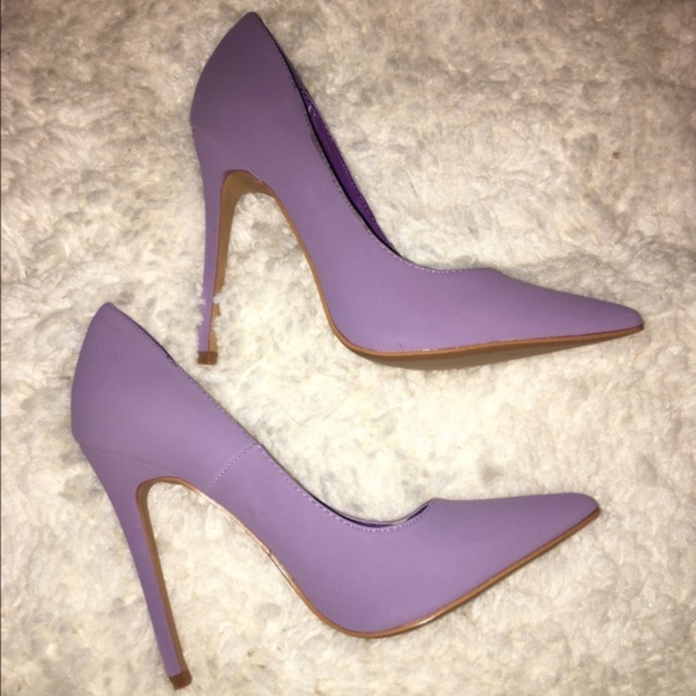 Lavender Pumps