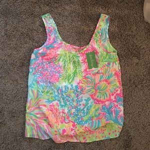 Lilly Pulitzer Lovers Coral Cosmos Top size small