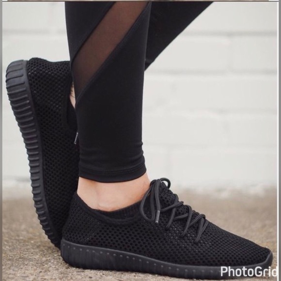 RESTOCKED! Black Fly Knit Mesh Sneakers - Picture 2 of 7