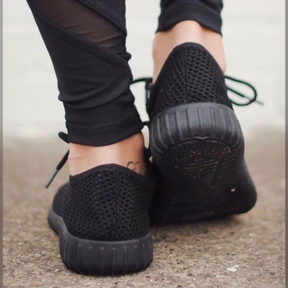 RESTOCKED! Black Fly Knit Mesh Sneakers - Picture 3 of 7