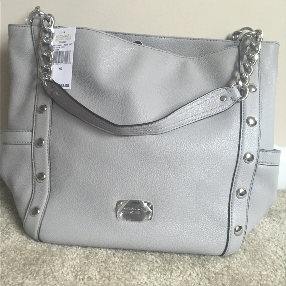 NWT Michael Kors Delancy  Lg Leather Shoulder Tote