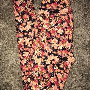 Lularoe leggings NWOT