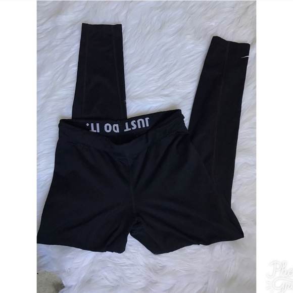 Nike Pants - ⚡️flash sale Nike Skinny Black Leggings
